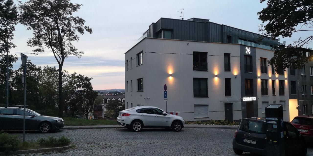Green Hill Krasków Exterior foto